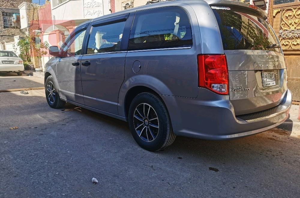 دودج جراند كارافان